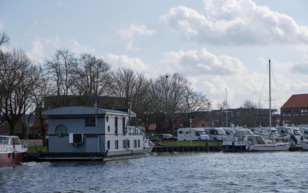 Hausboot Die Leseinsel Emden Luaran gambar