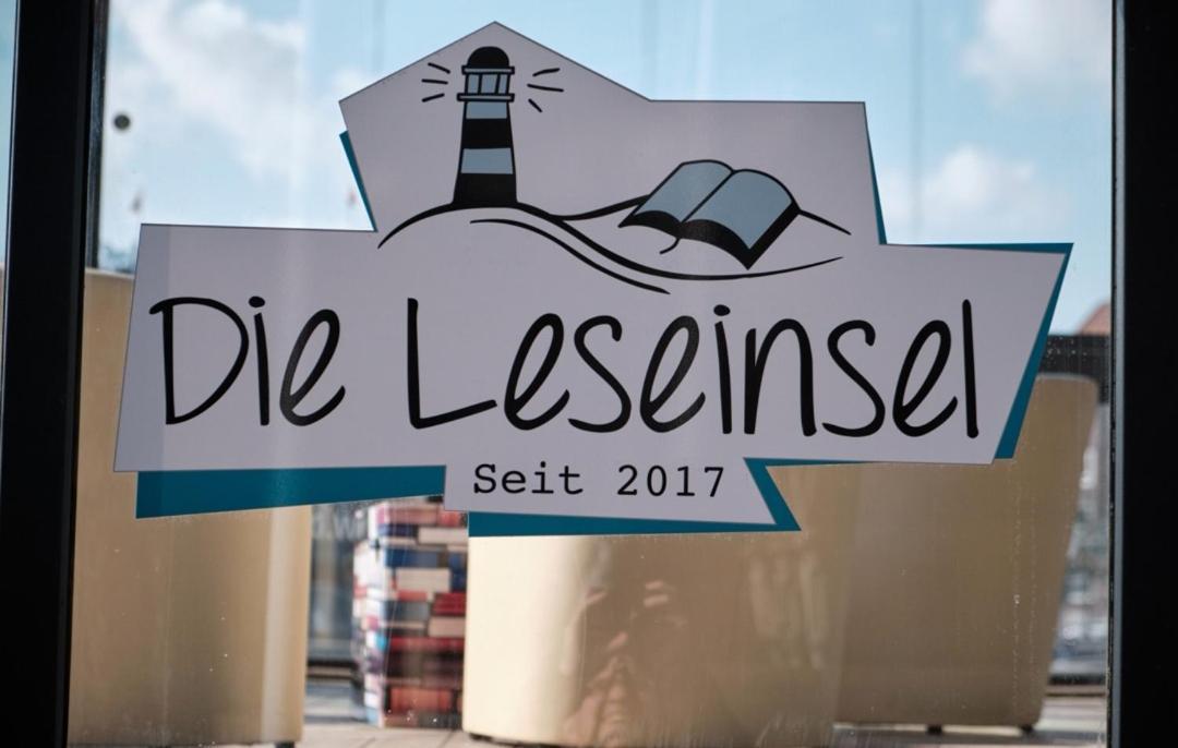 Hausboot Die Leseinsel Emden Luaran gambar