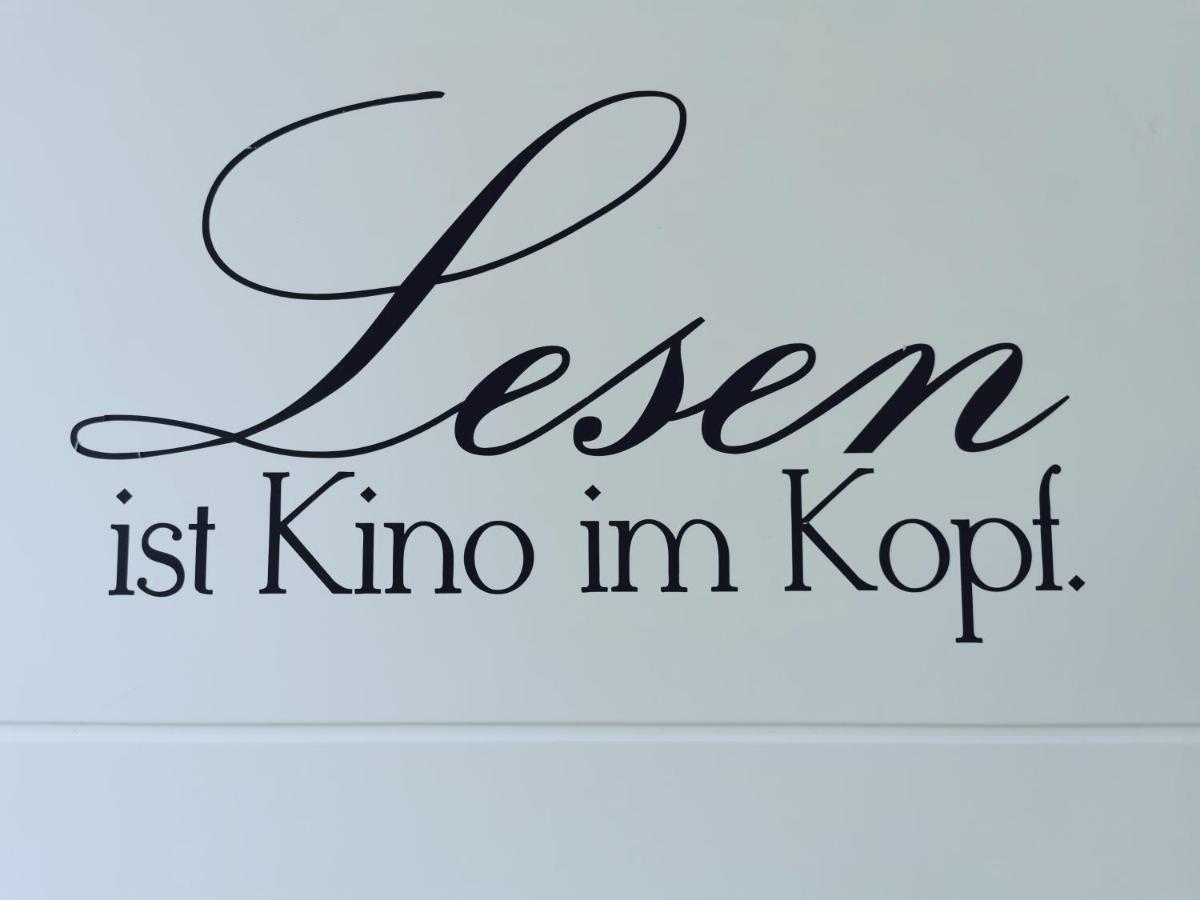 Hausboot Die Leseinsel Emden Luaran gambar